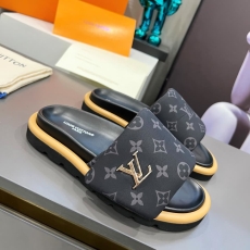 Louis Vuitton Slippers